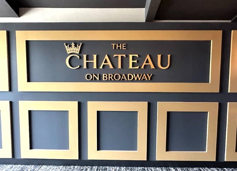 Custom dimensional letters